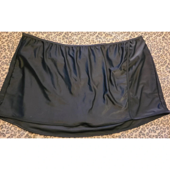 Time and Tru Swim Skirt Women's Size 2X Polyester Side Slit Built in Brief (AI)c - Picture 1 of 8